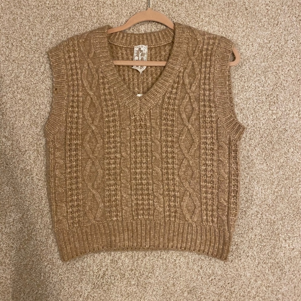 Cable Knit V-Neck Sweater Vest